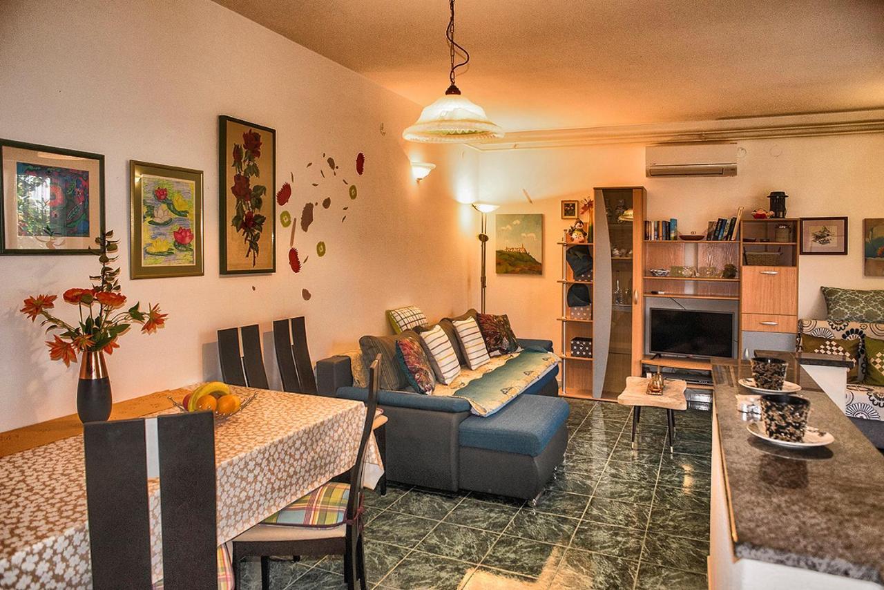 Apartment Lori Fažana Kültér fotó