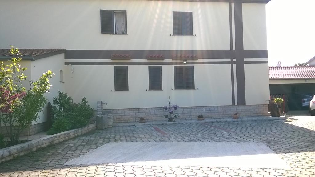 Apartment Lori Fažana Kültér fotó